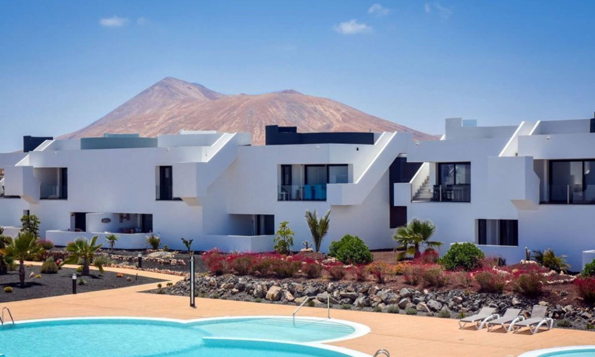 Villaverde Apartment | Superior Apartment Sleeps 2 with Pool