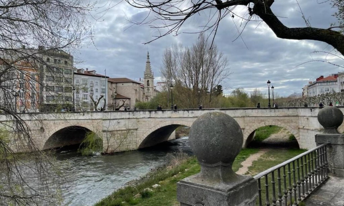 Burgos Apartment | THE CATHEDRAL'S FAROLILLO vut09/251