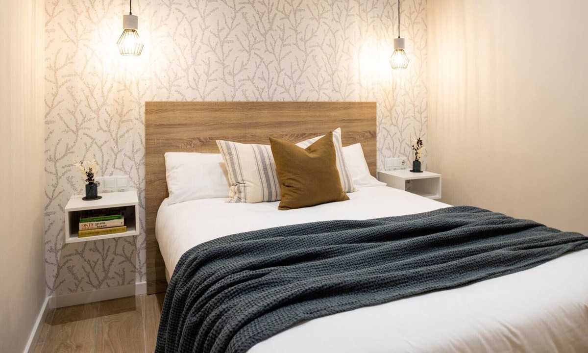 Valencia Province Apartment | The Sea Rooms II | AC & WIFI | 15 min Beach