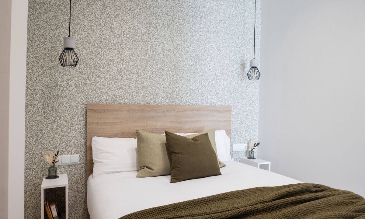 Valencia Province Apartment | The Sea Rooms VIII | AC & WIFI | 15 min Beach