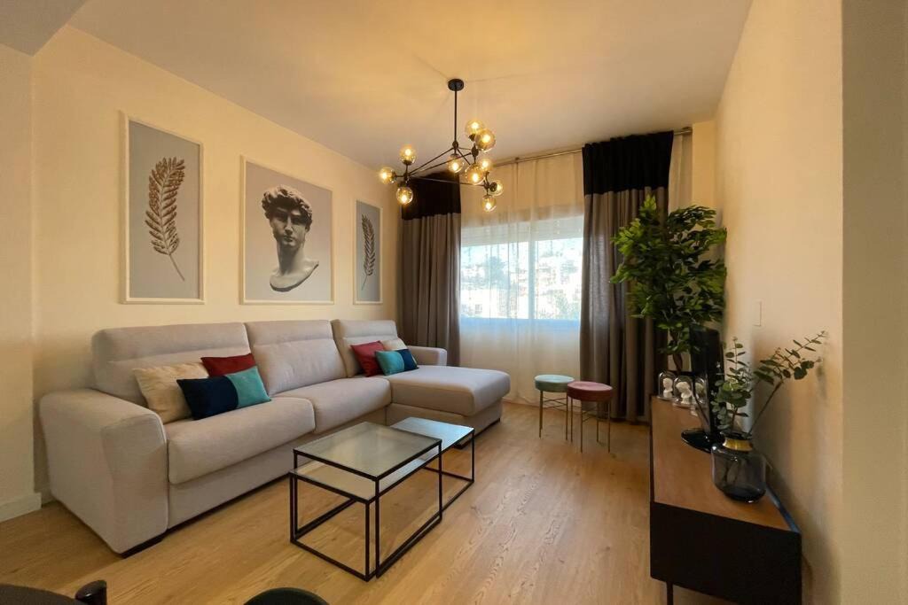 Torremolinos City Centre Apartment | Torremolinos Centro Luxury Apartament
