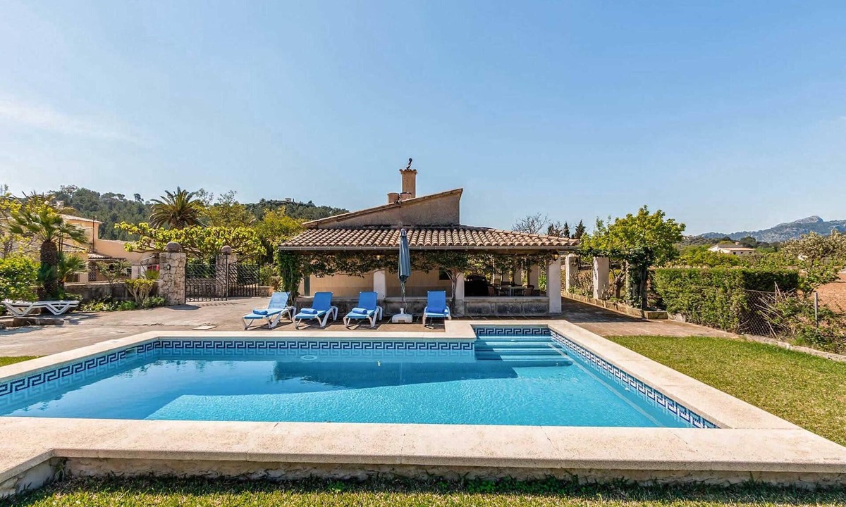 Pollensa Villa | Traditional villa w/lovely garden & resort close