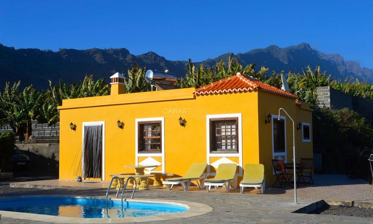 Tazacorte Cottage | Tranquil Cottage with Heated Pool near Tazacorte Beach, Panoramic Cald