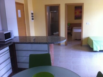 Alcoy Apartment | Triple apartment - 3 single beds. 4 in Alcoi