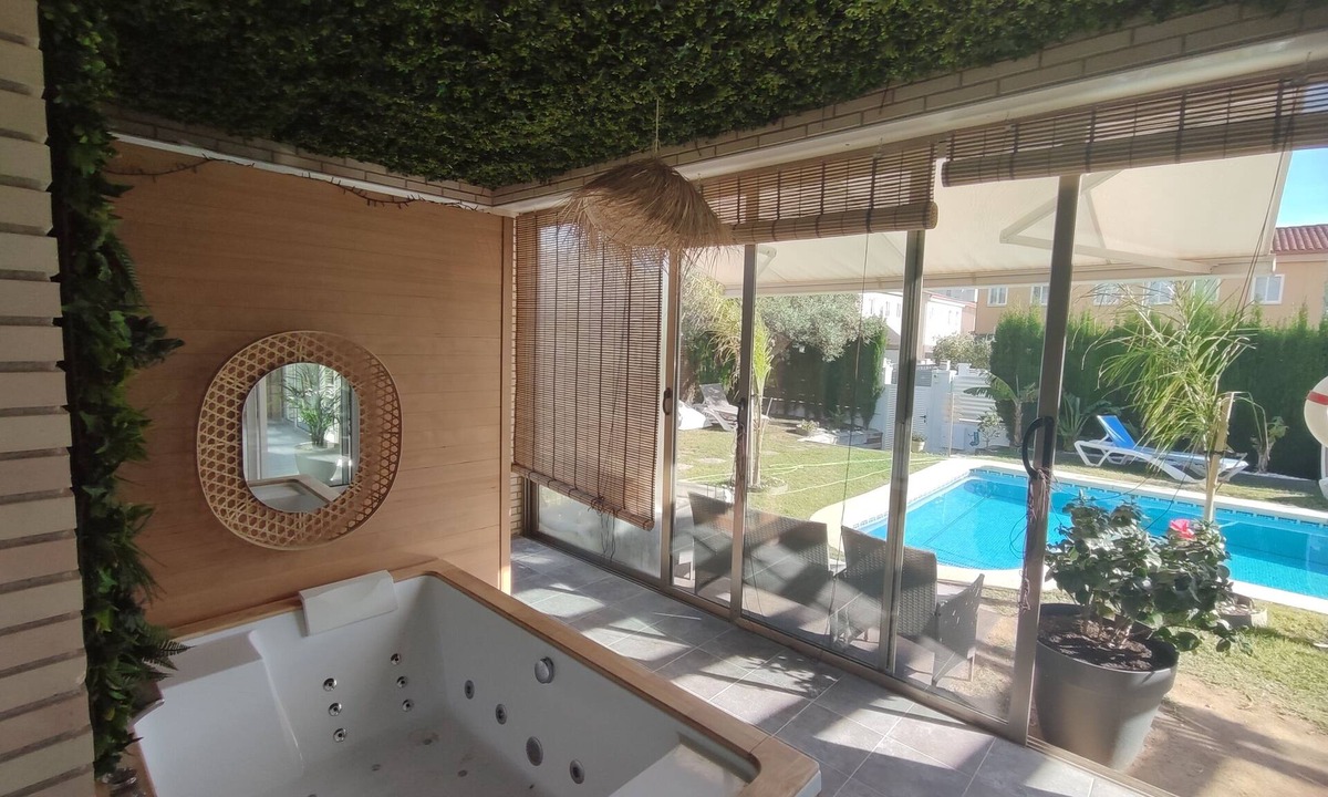 Miami Platja Villa | Tropical villa with Spa, private pool and beach at 3 minutes walking distance.