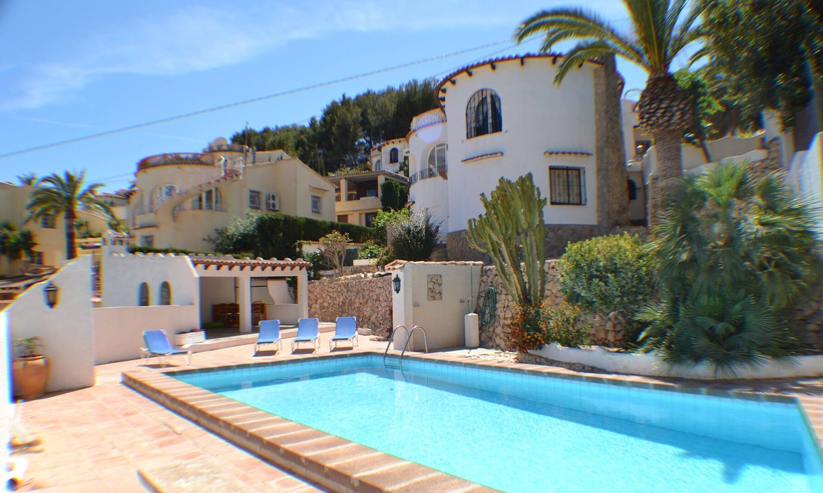 Benissa Coast Villa | Typically Spanish private 3 bed 3 bathroom villa with private pool and air con