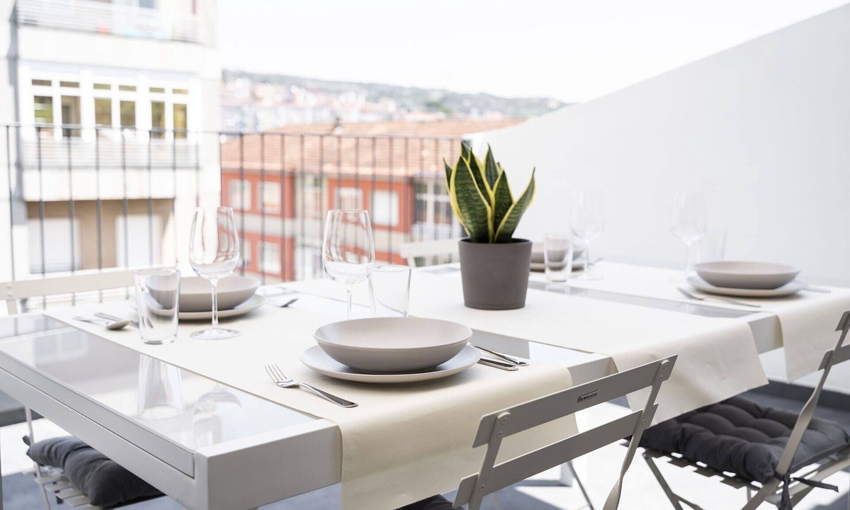 Ourense Hotel | Urbanfive 5A Ourense center Duplex Penthouse with terrace