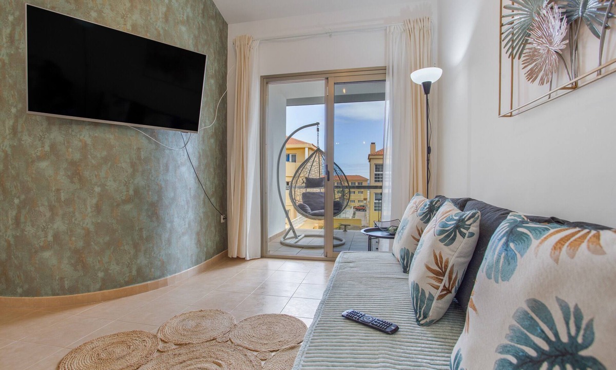 Nuevo Horizonte Apartment | Vacation Apartment 'vv Sueño Del Mar' with Sea View, Pool and Wi-Fi
