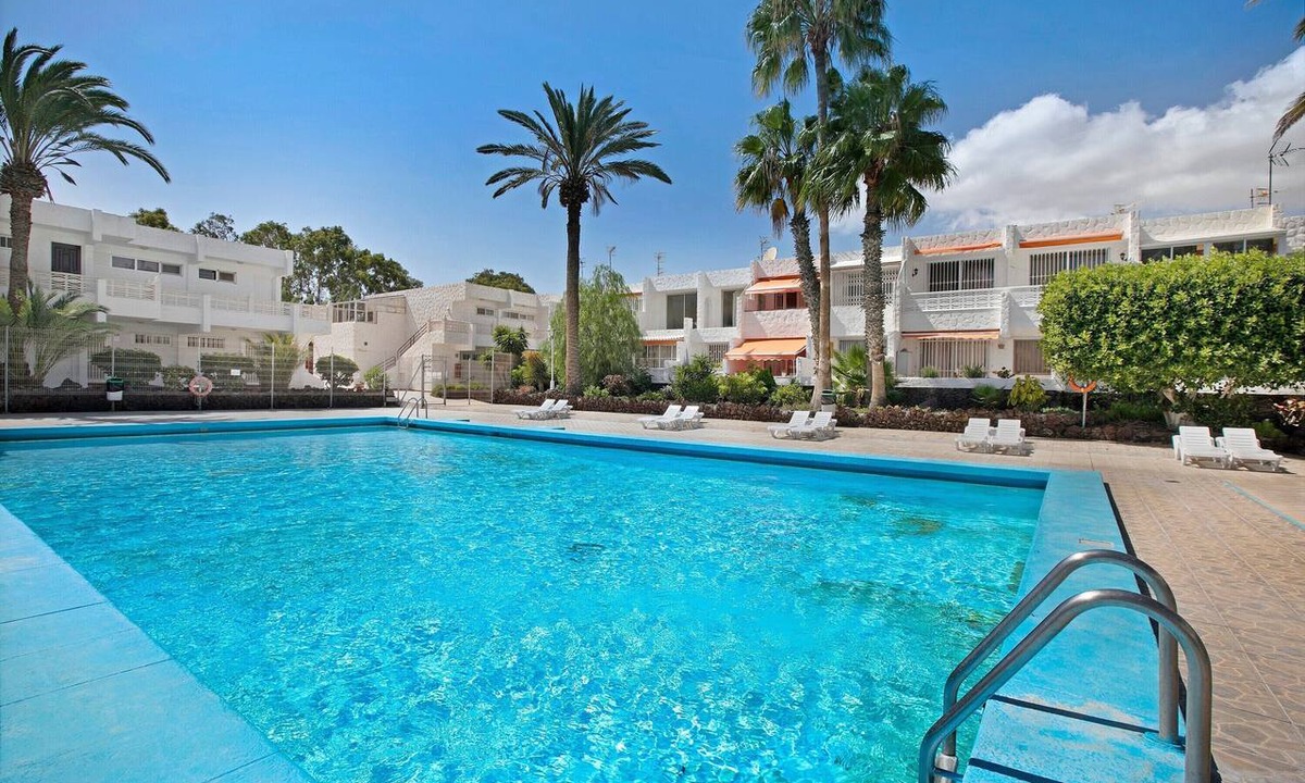 Arona Apartment | Vacation Apartment 'Mertxe' with Shared Pool, Private Terrace and Wi-Fi