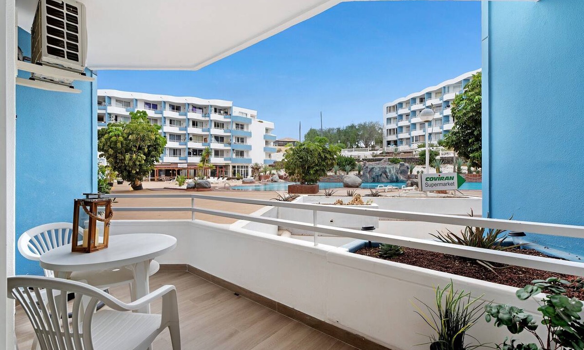 San Miguel de Abona Apartment | Vacation Studio 'Peggy's Home' with Shared Pool, Wi-Fi and Air Conditioning