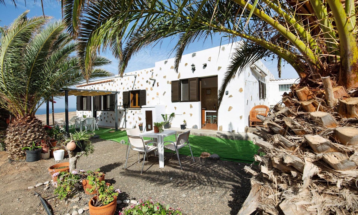 Pajara House | Vacation Home 'Apartamento La Solapa' with Mountain View, Shared Garden and Wi-Fi