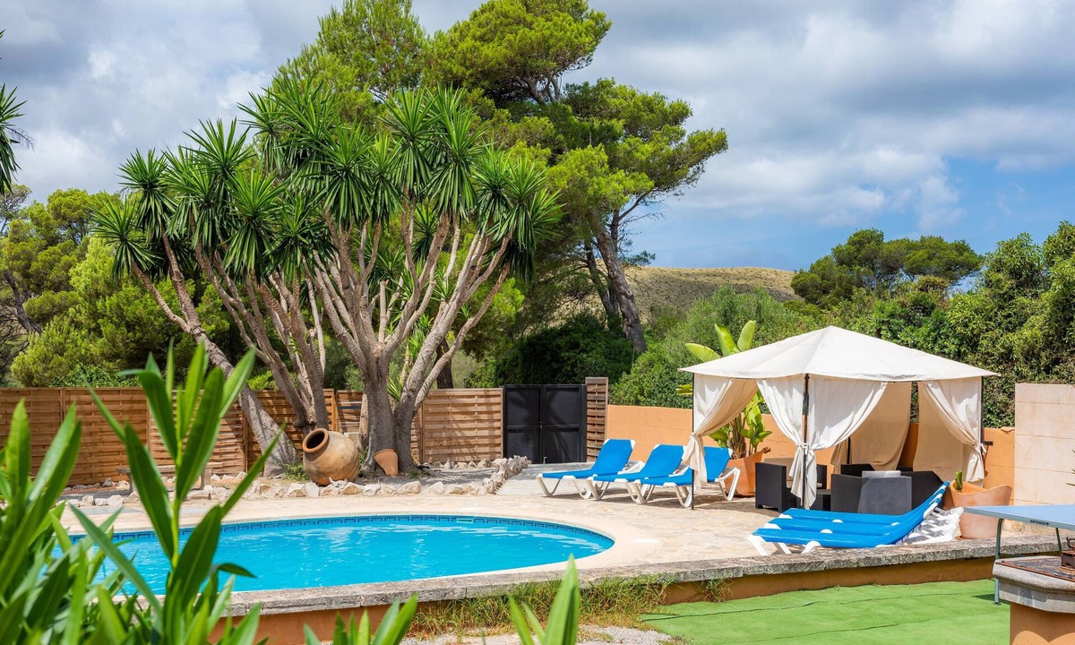 Capdepera House | Vacation Home Finca Can Sito with Mountain View, Pool, Wi-Fi, Garden & Terrace