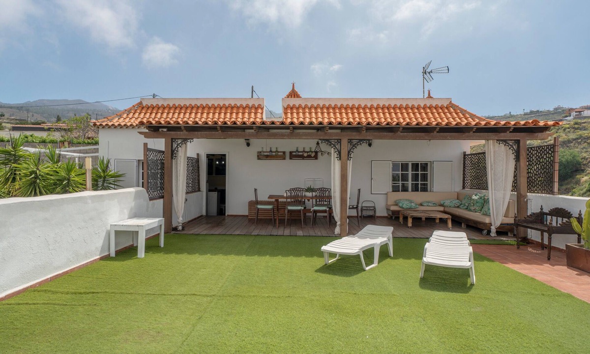 Taucho House | Vacation Home 'La Era' with Mountain View, Private Pool and Wi-Fi