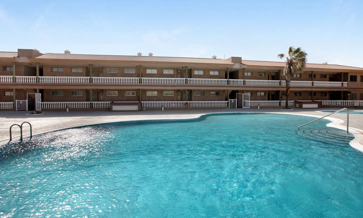 Arico Apartment | Vacation Home primera linea en poris de abona with Sea View, Shared Pool & Wi-Fi
