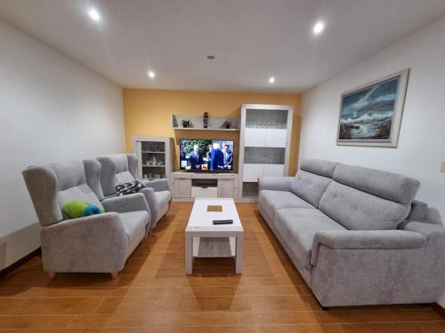 Malpica de Bergantinos Apartment | VibesCoruña-Malpica Escorial 51