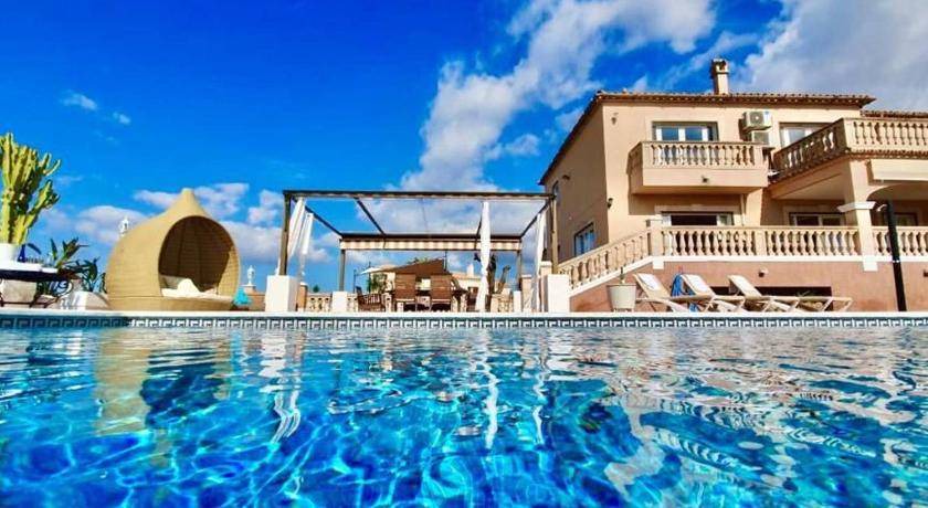 l'Aranjassa Villa | Villa ∙ 7 bedrooms ∙ 18 guests