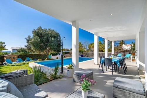 Binisafua Villa | Villa Abril by 3VILLAS