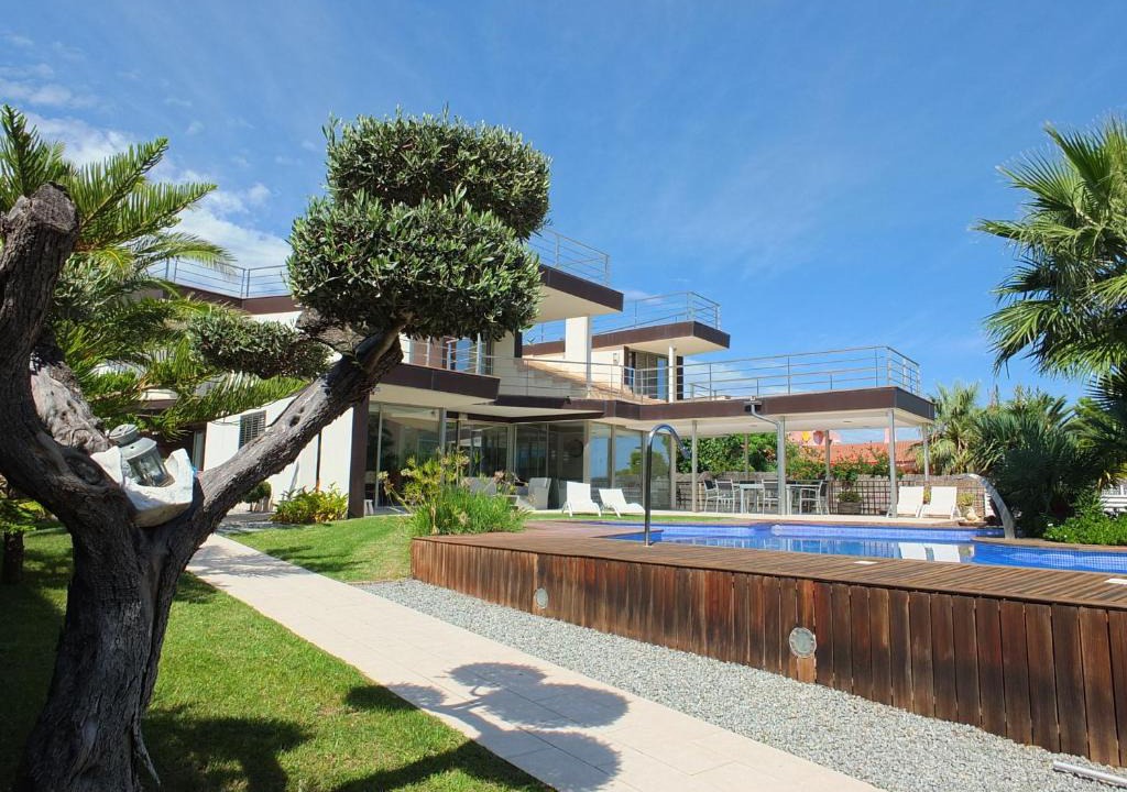 Calafat Villa | Villa Almadrava stunning 5bedroom villa with air-conditioning & private swimming pool