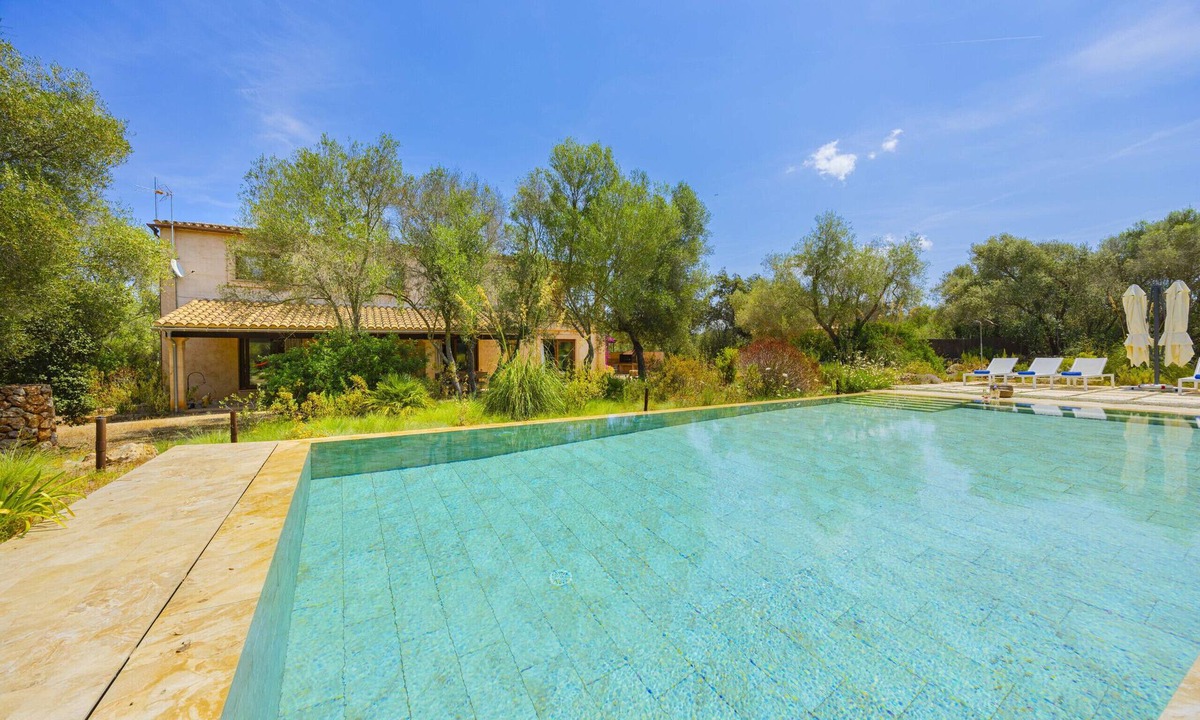 Costitx Villa | Villa Can Madis with private pool in the heart of Mallorca