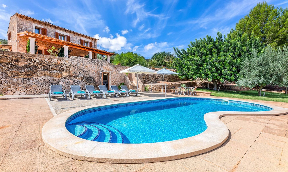 Marratxinet Villa | Villa 'Can Mirló' with Mountain View, Pool & Wi-Fi