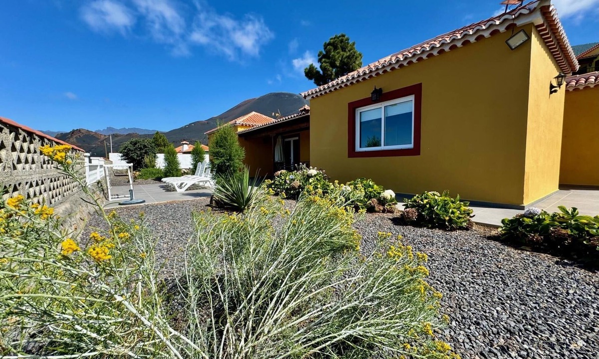 El Paso Villa | Villa Casa Amarilla: Tradition & Views
