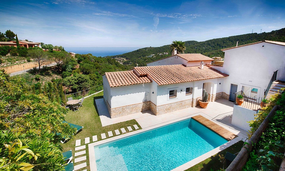 Sa Riera Villa | Villa 'Casa Chula' with Sea View, Wi-Fi and Air Conditioning