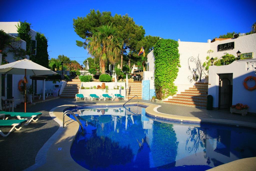 Peguera House | Villa Columbus Rooms and Restaurant