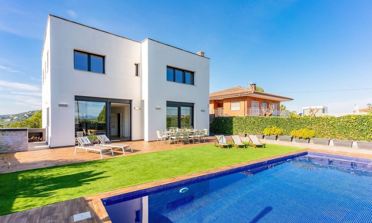 Vora-Sitges Villa | Villa Divina - Five Bedroom Villa, Sleeps 9