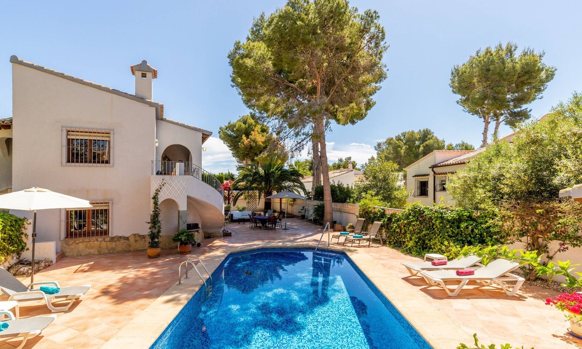 Moravit Villa | Villa 'Feliz ' with Private Pool, Wi-Fi and Air Conditioning