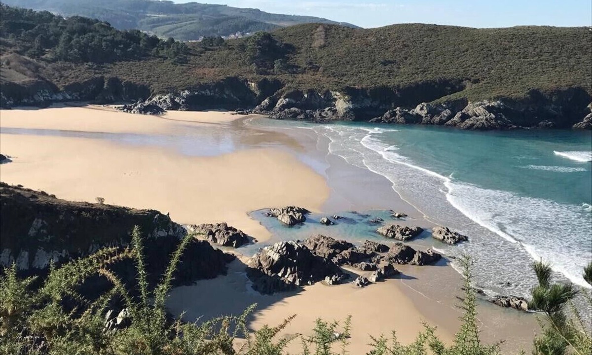 Vilarrube Villa | Villa for rent 200 meters from the surf beach