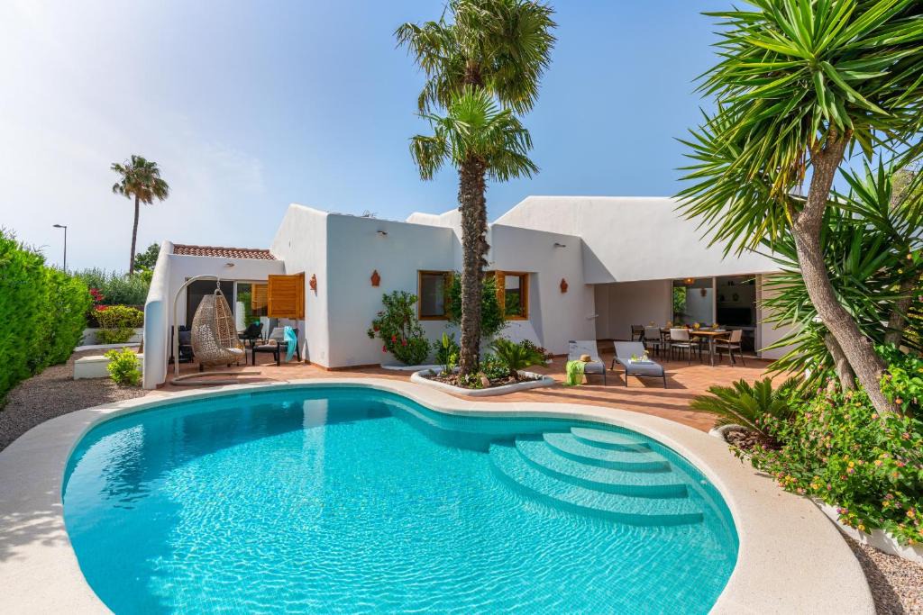 Santiago de la Ribera Villa | Villa Ibiza