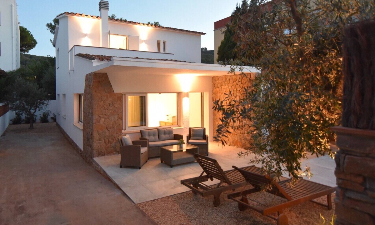 L'Escala Villa | Villa in L'Escala near Cala Montgó Beach