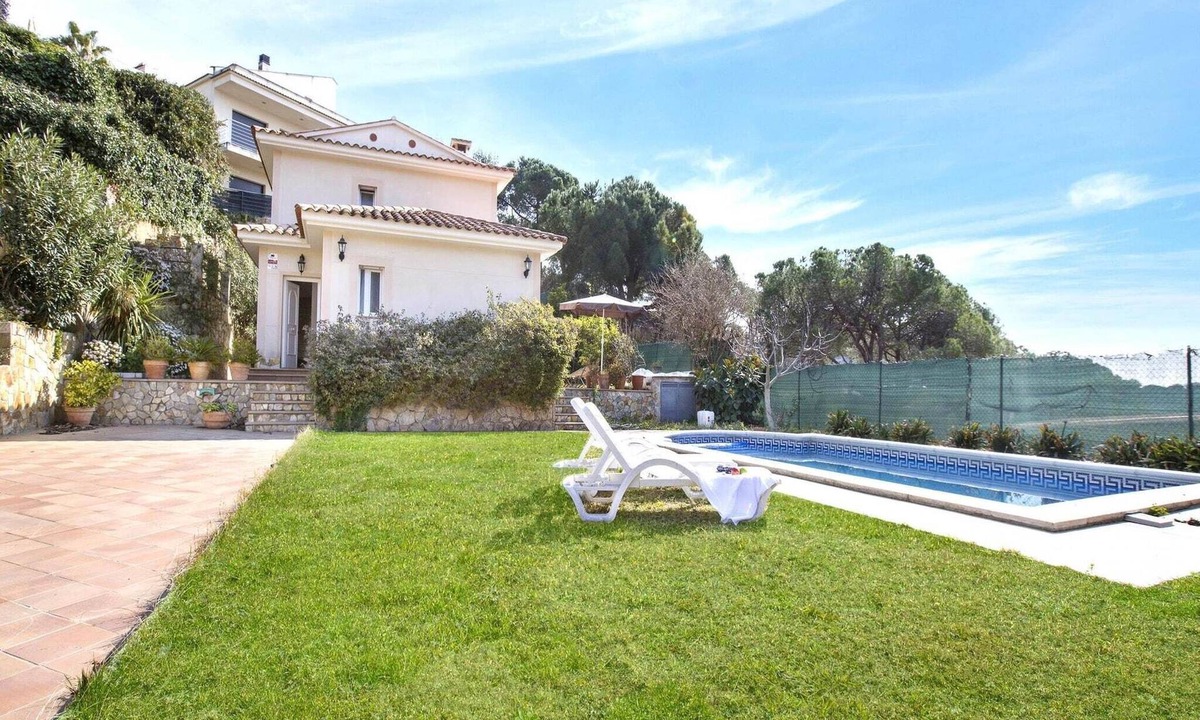 Vidreres Villa | Villa in Lloret de Mar with Private Pool