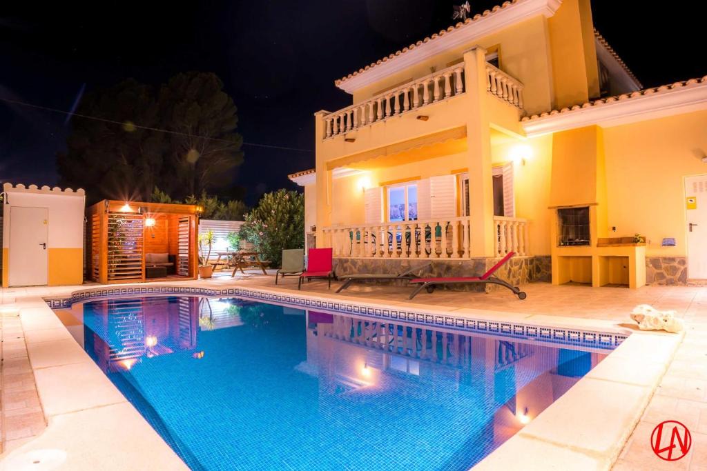 Les Tres Cales Villa | Villa Loranicola