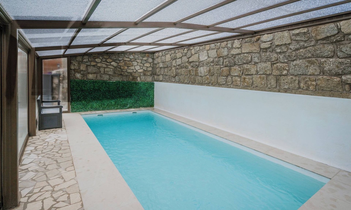 Peguerinos Villa | Villa 'Marieta' with Lake View, Wi-Fi and Air Conditioning