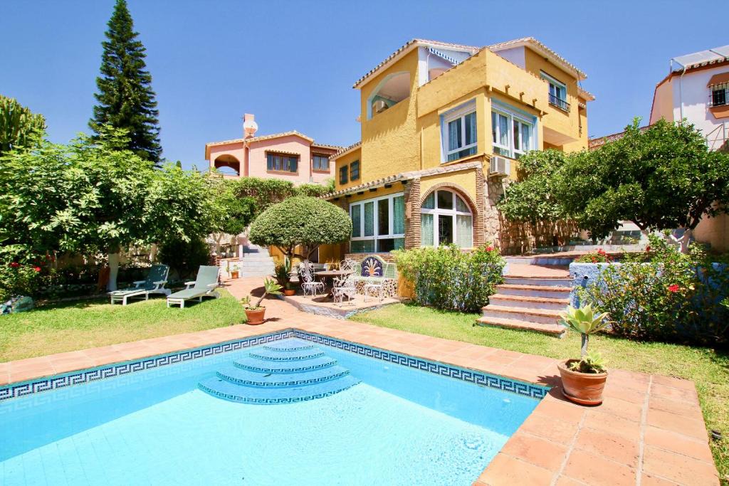 Benalmadena Villa | Villa Milana by Rafleys