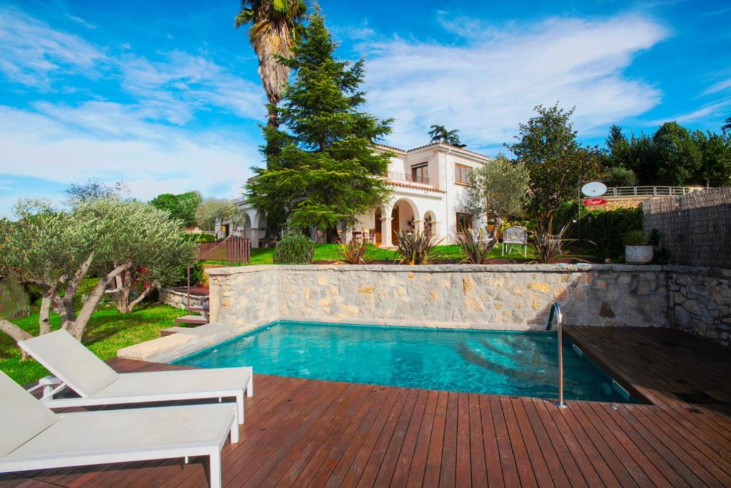 Montjuic Villa | Villa Montjuic Girona