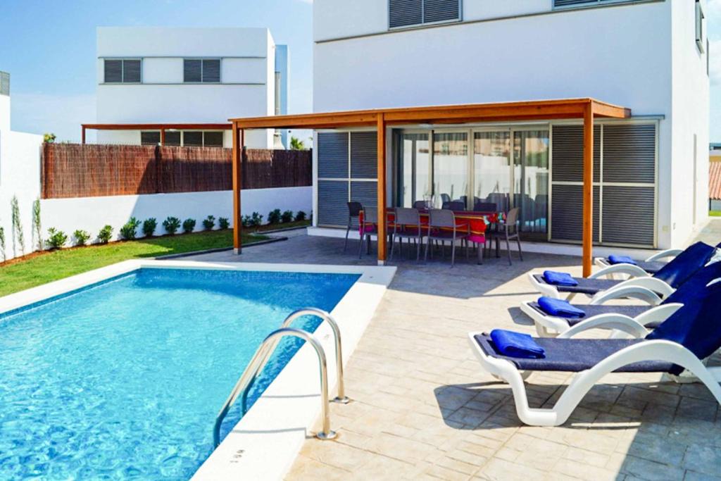 Cala'n Bosch Villa | Villa Opal