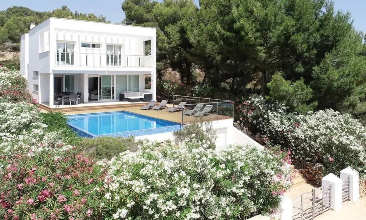 Coves Noves House | Villa Paraíso: Spectacular villa in Coves Noves