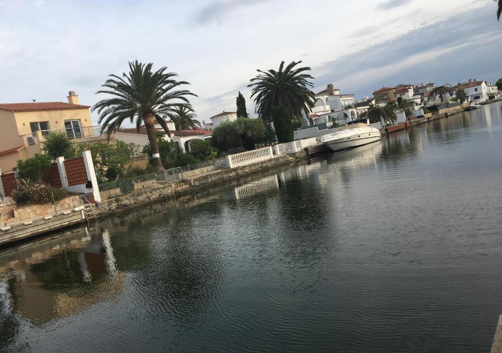 Empuriabrava Villa | villa paraiso