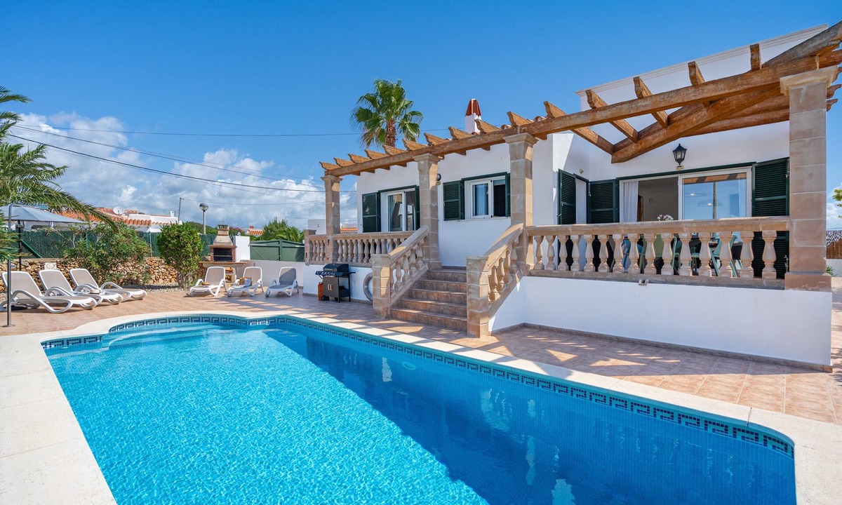 Cala en Porter Villa | Villa 'Petre' with Sea View, Wi-Fi and Air Conditioning