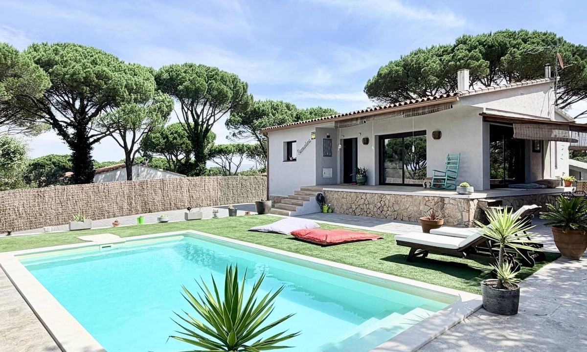 La Canyera Villa | Villa Pins by Costabravaway