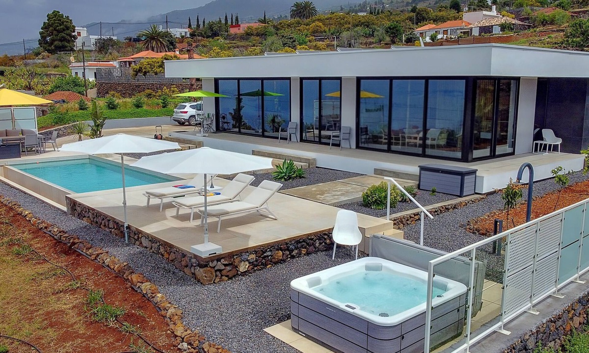 Tijarafe Villa | Villa Relax - heated pool and whirlpool