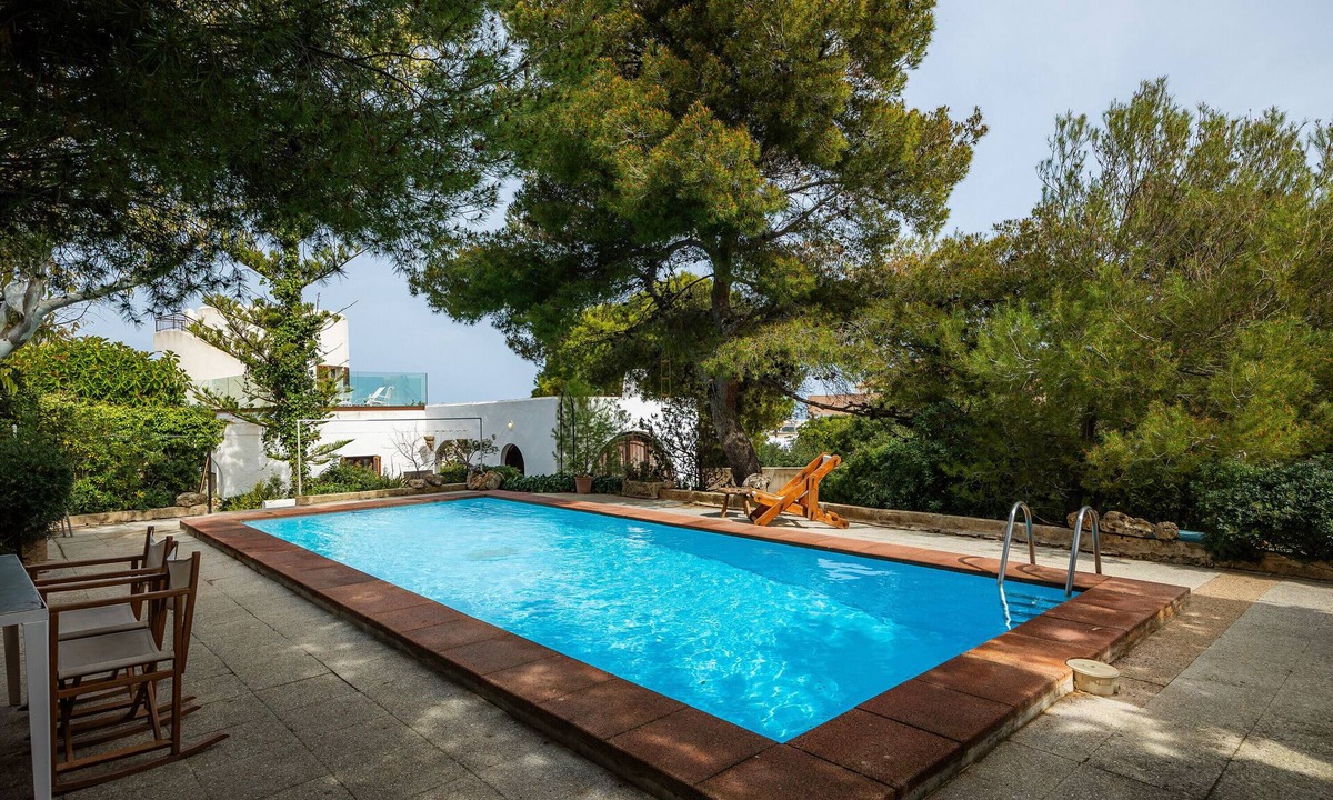 Colonia de Sant Pere Villa | Villa 'Sa Torre Blanca' with Sea View, Wi-Fi and Air Conditioning