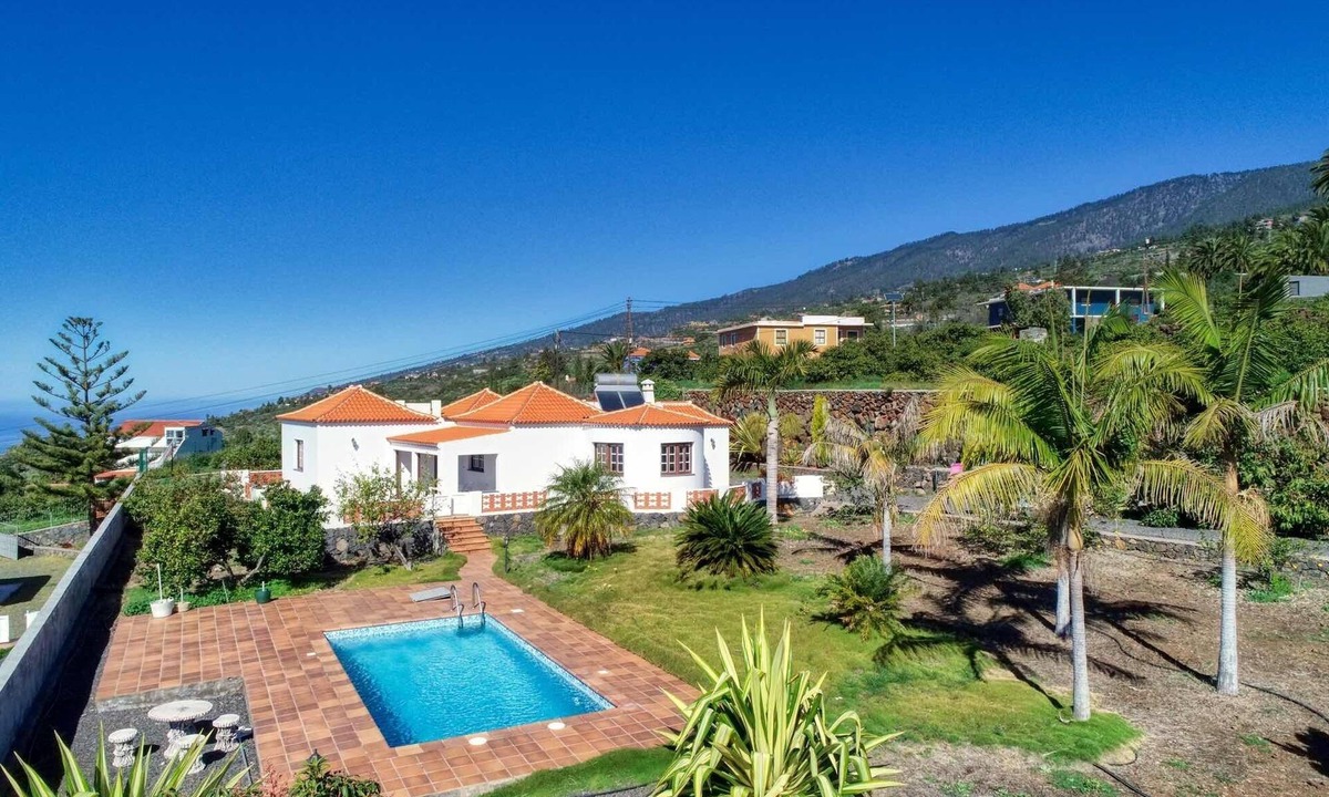 Tijarafe Villa | Villa Sol – Holiday villa with pool & sea views in Tijarafe, La Palma