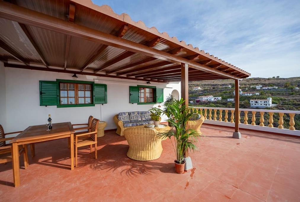 Alajero Villa | Villa Teram