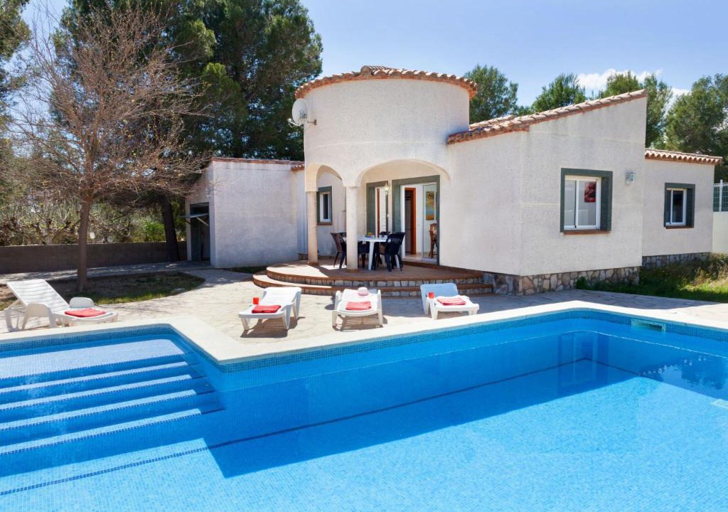 Les Tres Cales Villa | Villa Villa Sant Jordi by Interhome