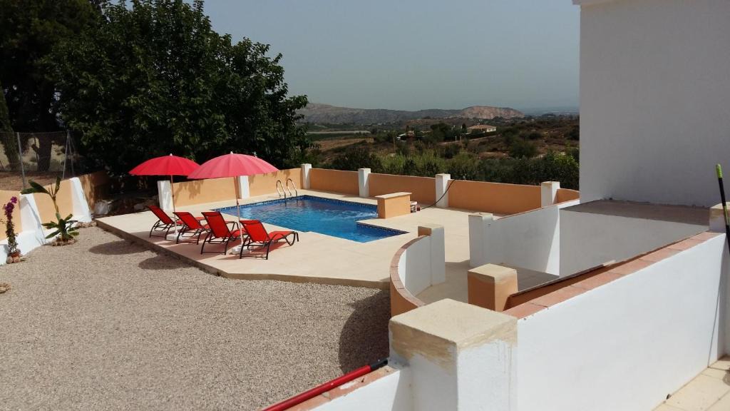 Montserrat House | Villa Vista