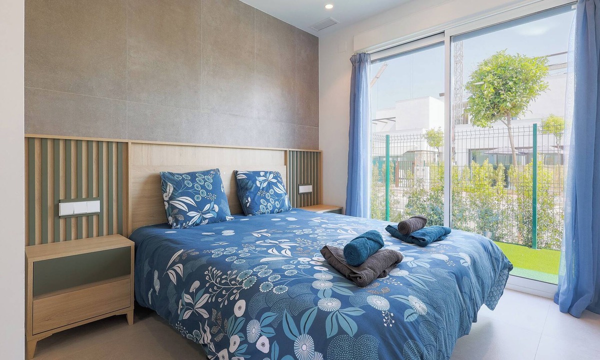 Torre-Pacheco Villa | Villa with Jacuzzi on Santa Rosalia Lake Resort