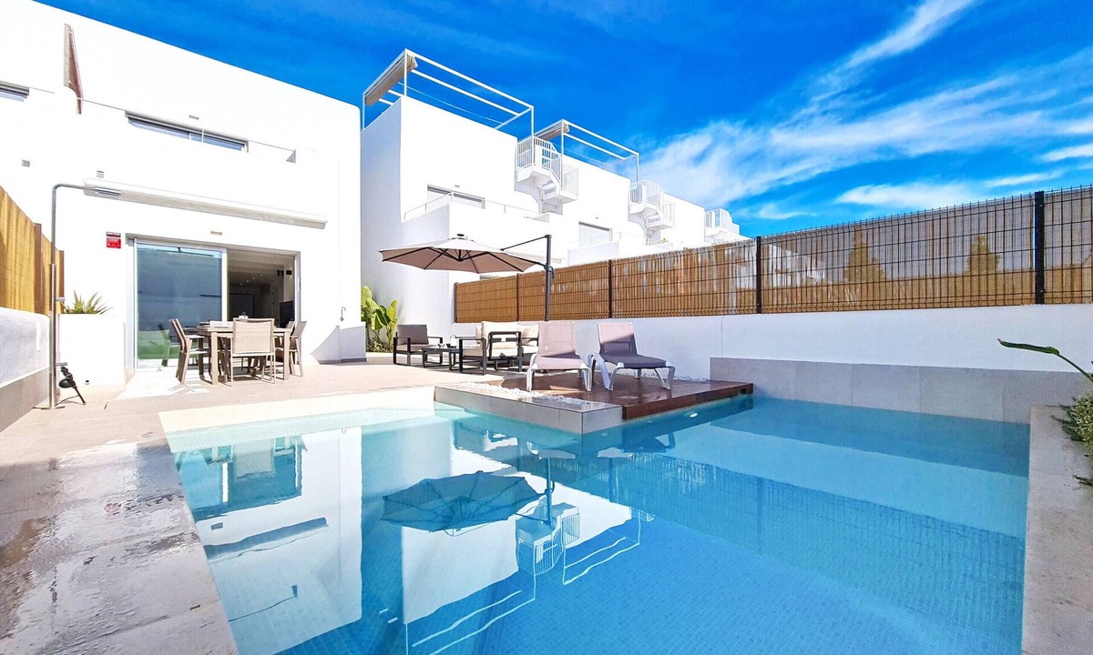 Los Alcazares Villa | Villa with private pool and large patio